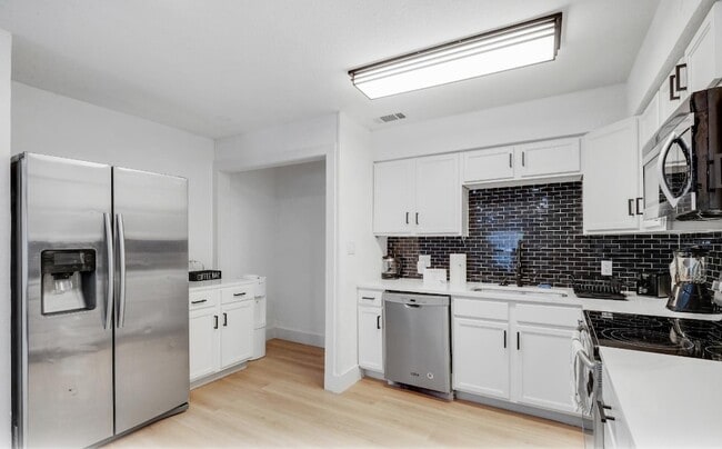 Photo - 5041 Thunder Rd