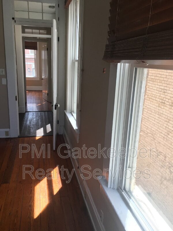 Photo - 2231 Victor St