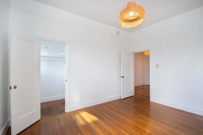 Photo - Union Street - Spacious & Bright Top Floor, Corner Unit Unidad 06