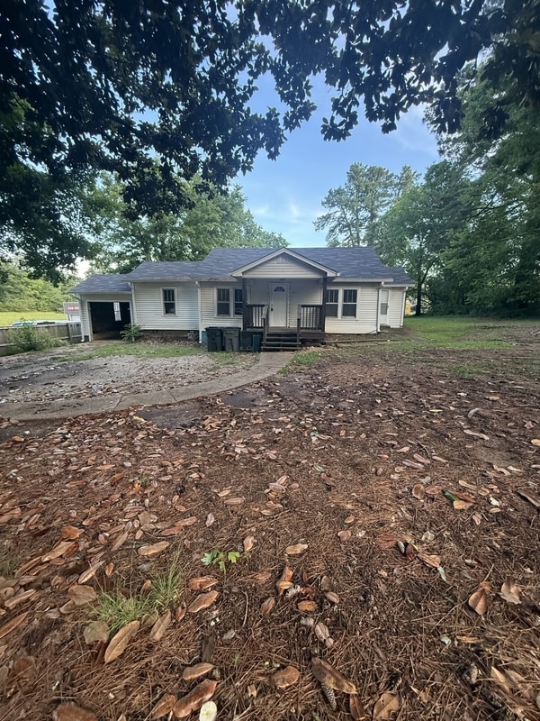Photo - 211 W Rasch Rd