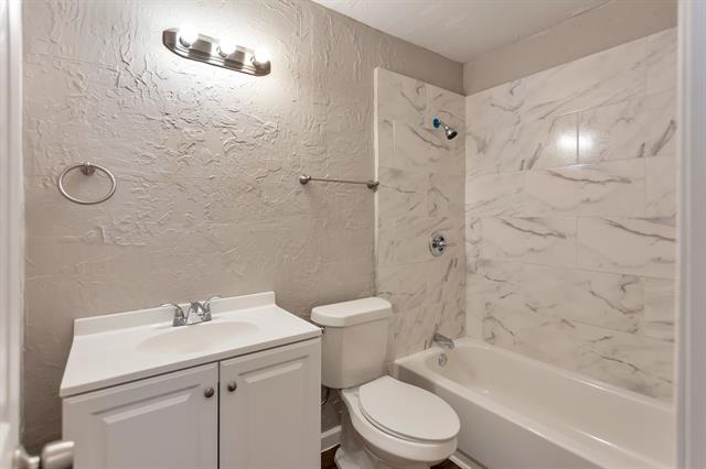 Photo - 2038 Evergreen St