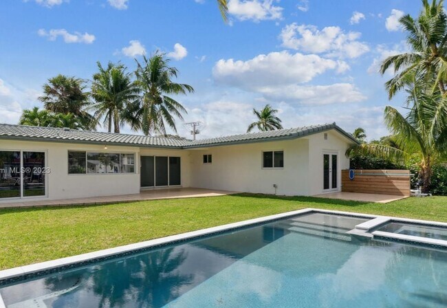 Photo - 1709 SW 5th Pl