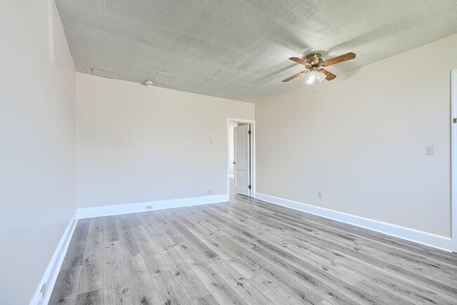 Photo - 4041 Wilkens Ave Unit B