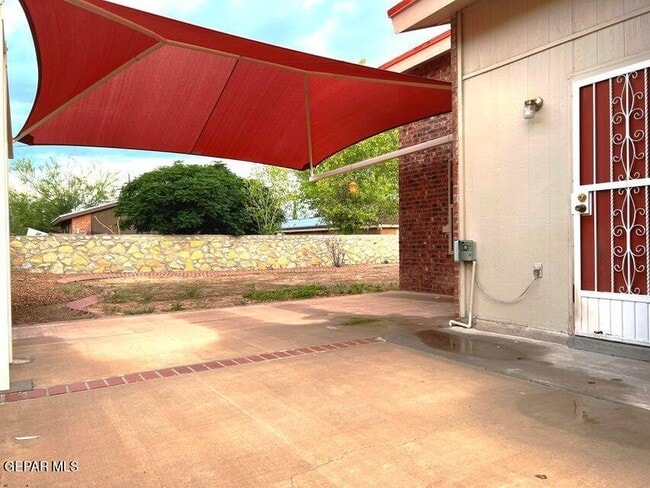 Photo - 425 Von Bargen Dr