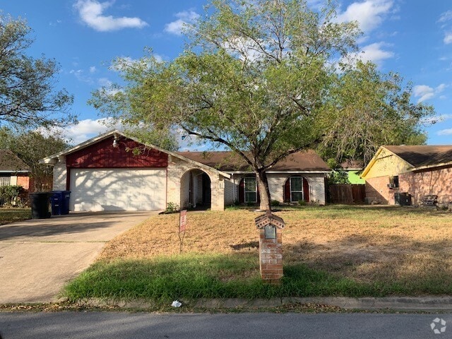 Building Photo - 112 W Sycamore Ave Rental
