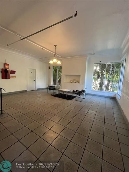 Photo - 820 Euclid Ave Unidad 103