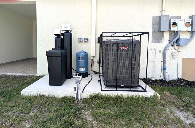 Building Photo - 1103 Harold Ave S