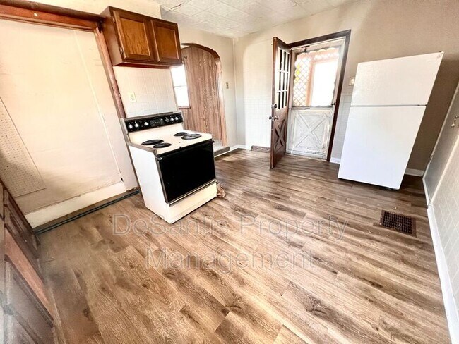 Photo - 502 3rd St Unit 1