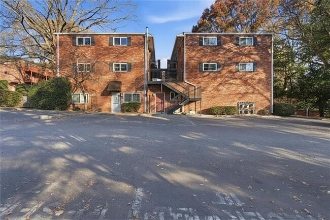 Photo - 343 8th St NE Unit T1