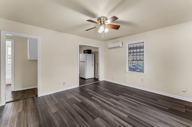 Photo - 820 Pecan Ave