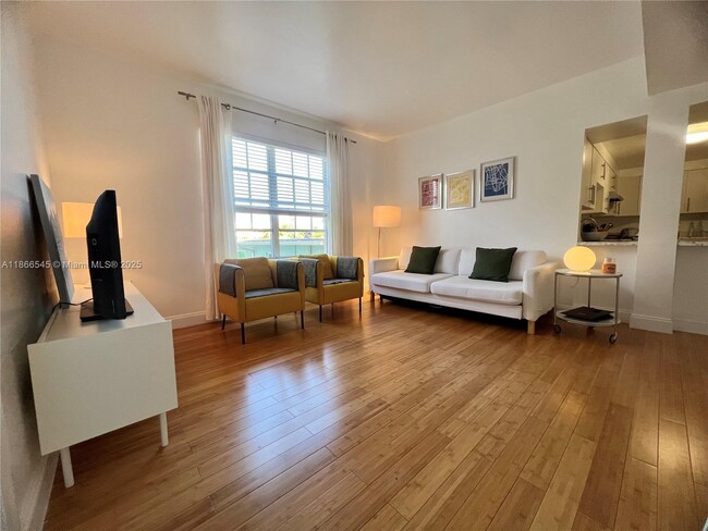 Photo - 1051 Meridian Ave Condo Unit 1E