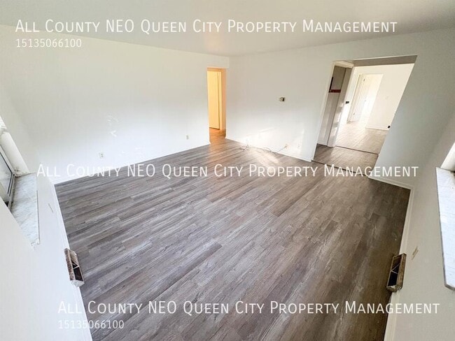 Photo - 7733 Harrington Ave