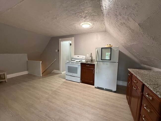 Photo - 306 Broadway Ave Unit 3