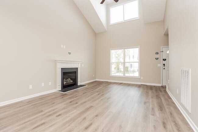 Photo - 100 Oak Meadow Ct