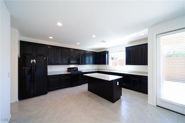 Building Photo - 5421 Scotch Cap Dr Rental