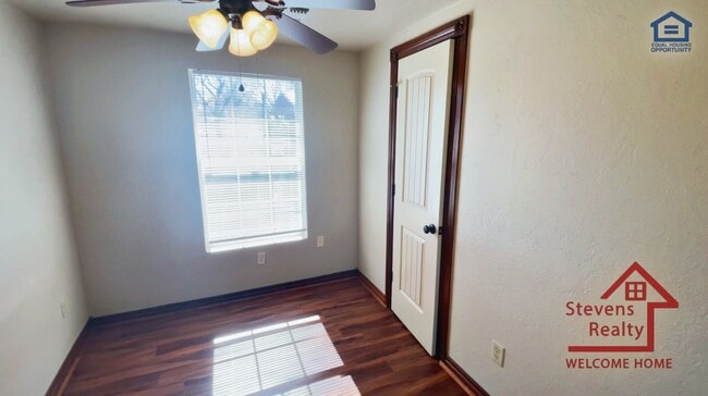 Photo - 1602 NW Lindy Ave Unit Apt 1