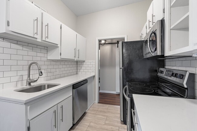 Photo - 4425 Westlawn Dr