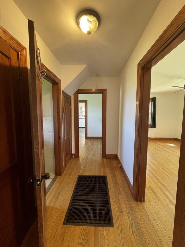 Photo - 162 Oak Grove Dr