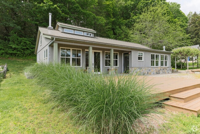 Building Photo - 3700 Durham Rd Rental