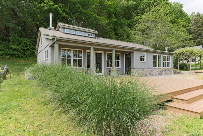 Building Photo - 3700 Durham Rd Rental