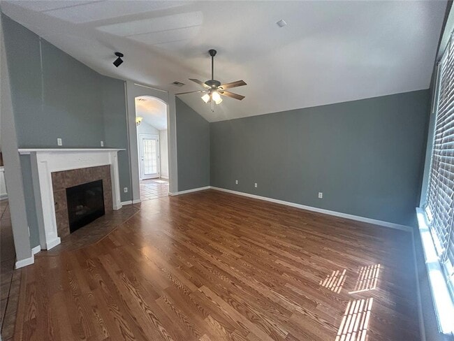 Photo - 1925 Olde School Rd