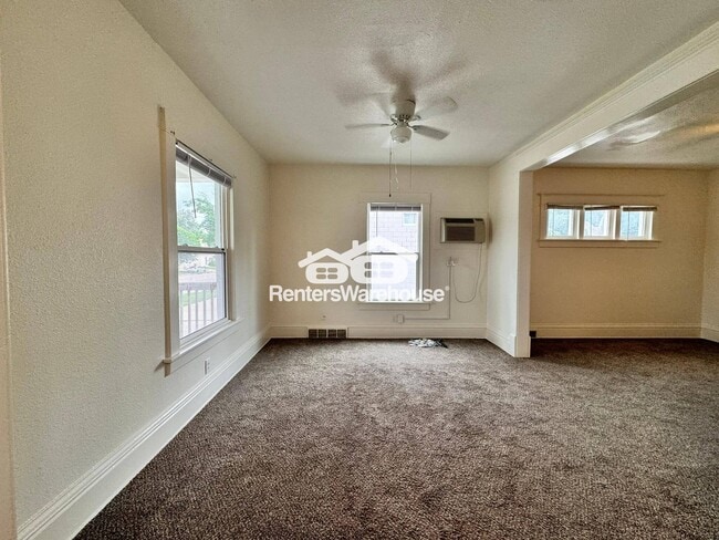 Photo - 1703 E Grand Ave