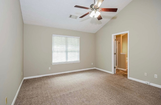 Photo - 1335 Heatherton Rd