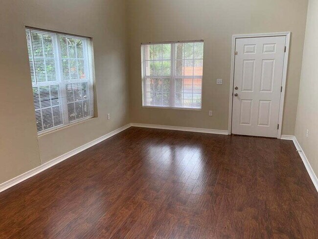 Photo - "Spacious 4-Bed Townhouse in Fort Walton B...