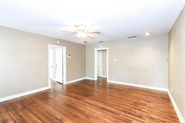 Photo - 2711 22nd St