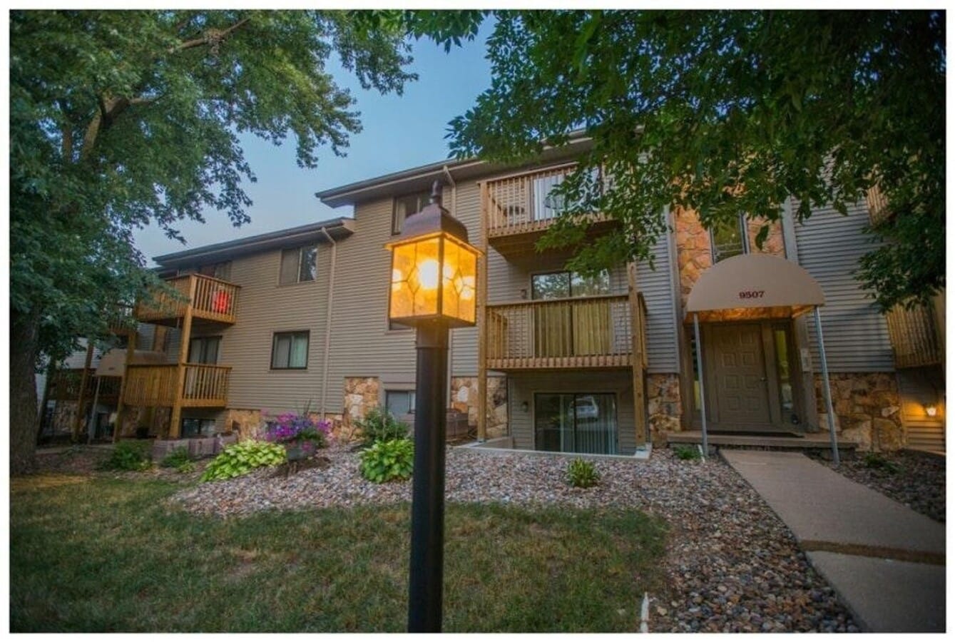 Photo - Cornerstone Management LLC (9517 university #20) Unit 9517 University #20