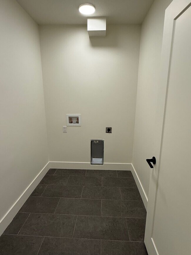 Photo - Valley Apartments Unit 26