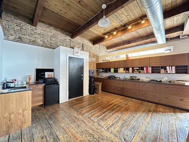 Photo - 3124 W Carroll Ave Unidad 2