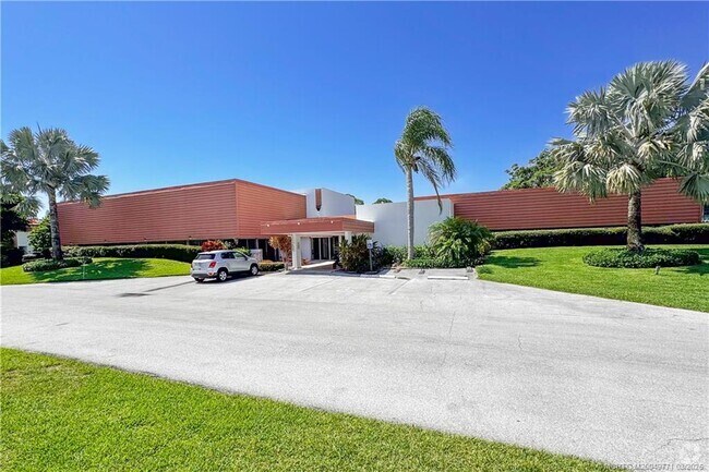 Building Photo - 2600 SE Ocean Blvd Unit CC11 Rental