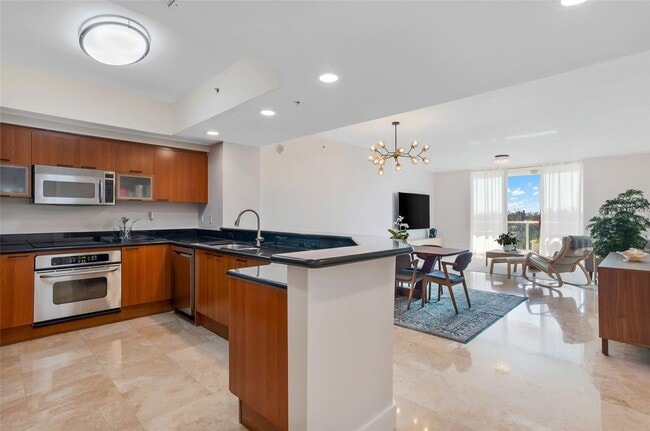 Photo - 14951 Royal Oaks Ln