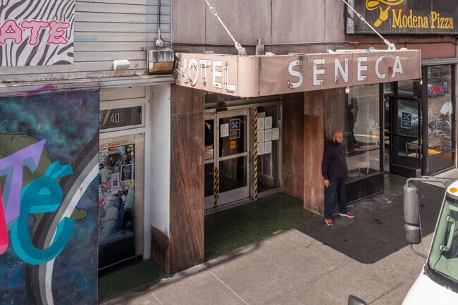 Photo - Seneca Hotel