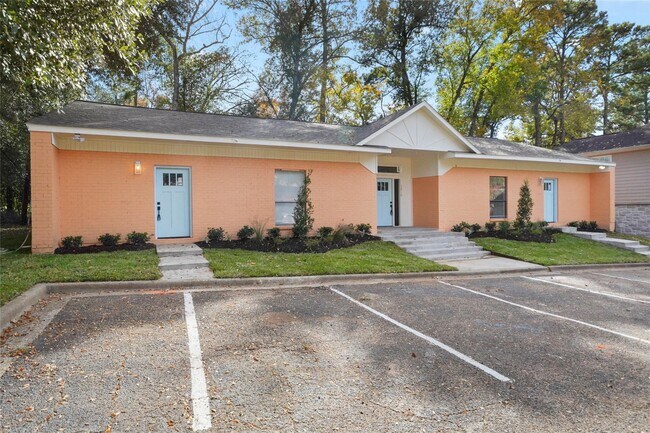 Building Photo - 3010 Winding Way Rental