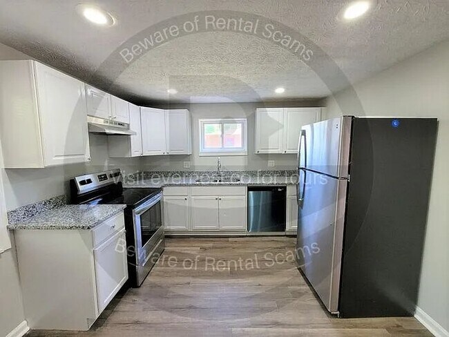 Photo - 225 Holly Smith Dr