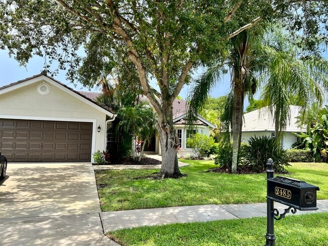 Building Photo - 2485 Stonegate Dr