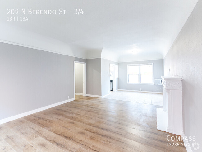 Building Photo - Lovely & Welcoming 1BD in Ktown with In Un... Unit 3/4 Rental