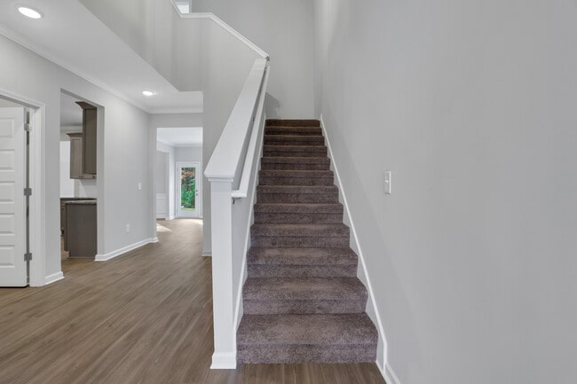 Photo - 236 Eva Way NE