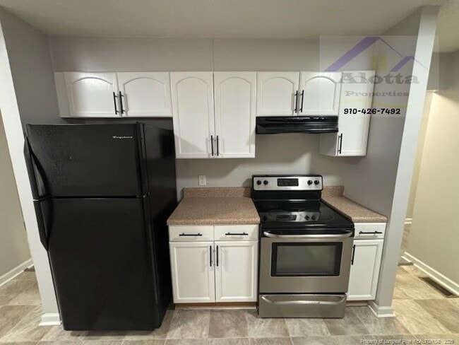 Photo - 1810 Murchison Rd