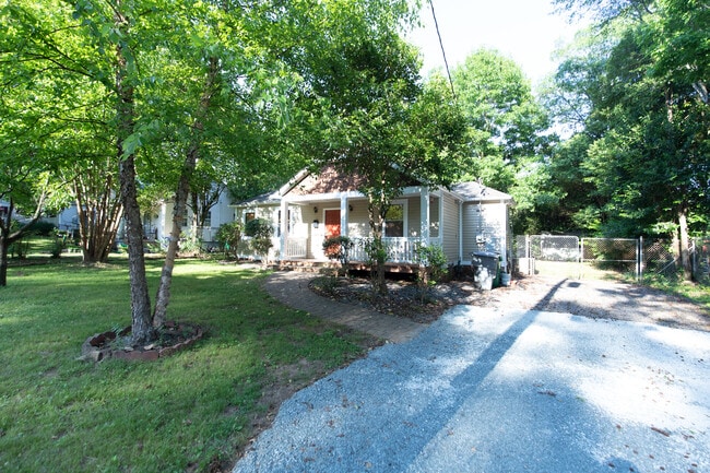 Photo - 2111 Highland St