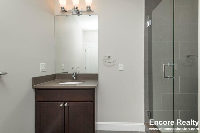 Photo - 339 D St Unidad 11