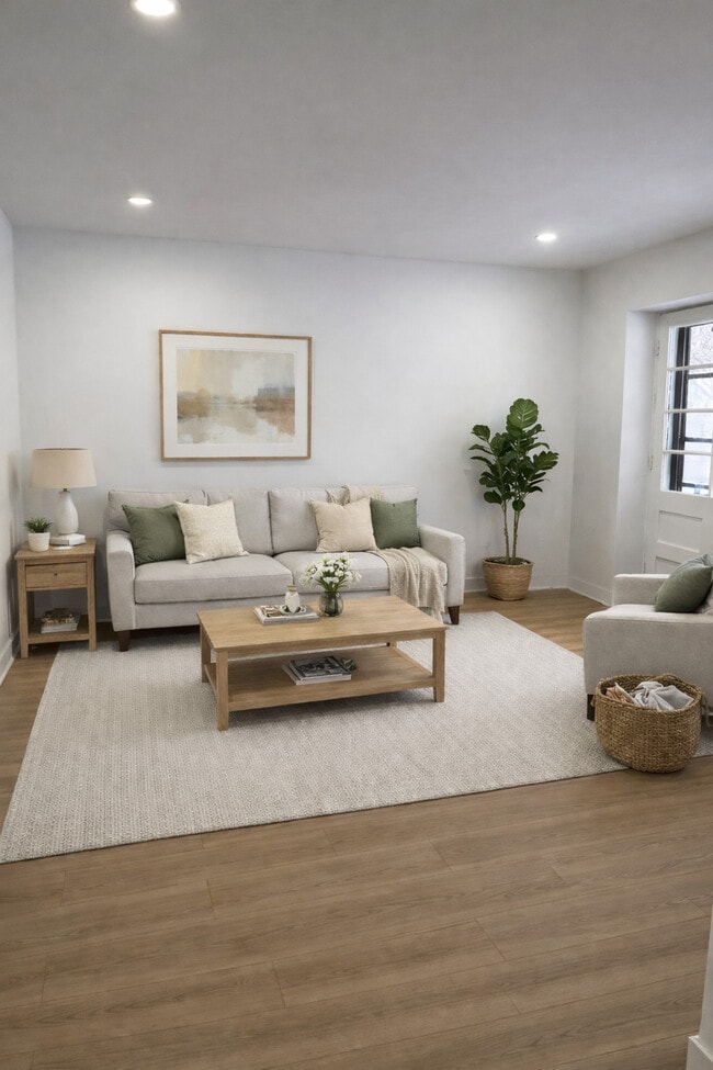 Photo - 6540 Wilderton