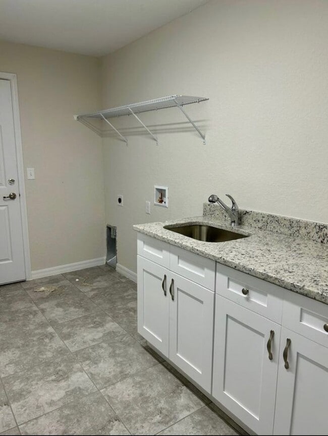 Photo - GORGEOUS 3BR/2BA Summerfield Home Convenie...