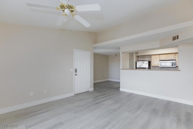 Photo - 555 E Silverado Ranch Blvd Unidad 2164