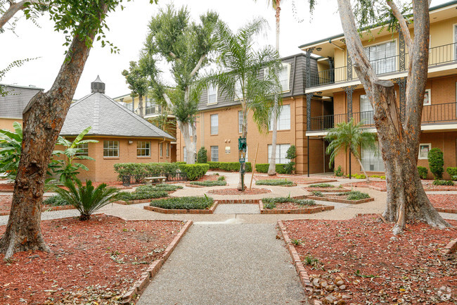 Building Photo - Diamond Hill at Westheimer Rental