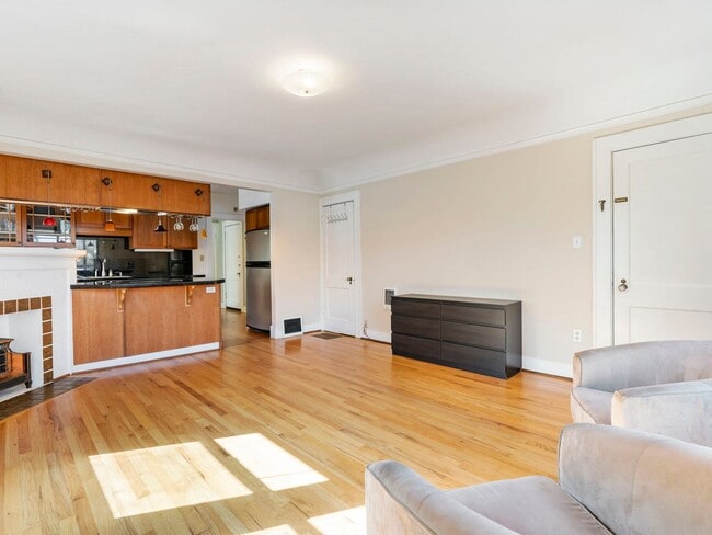Photo - 2034 NW Overton St