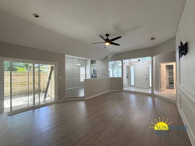 Photo - Fully Renovated 4-Bedroom Home on a Quiet Cul-de-Sac!