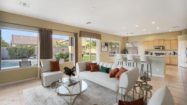 4424 E Palmdale Ln